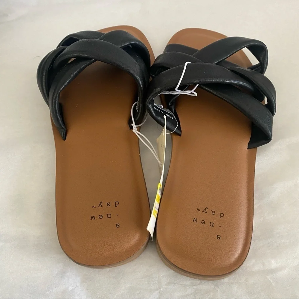 Women's Rory Padded Slide Sandals - A New Day Black Size 5.5 W - Picture 4 of 4